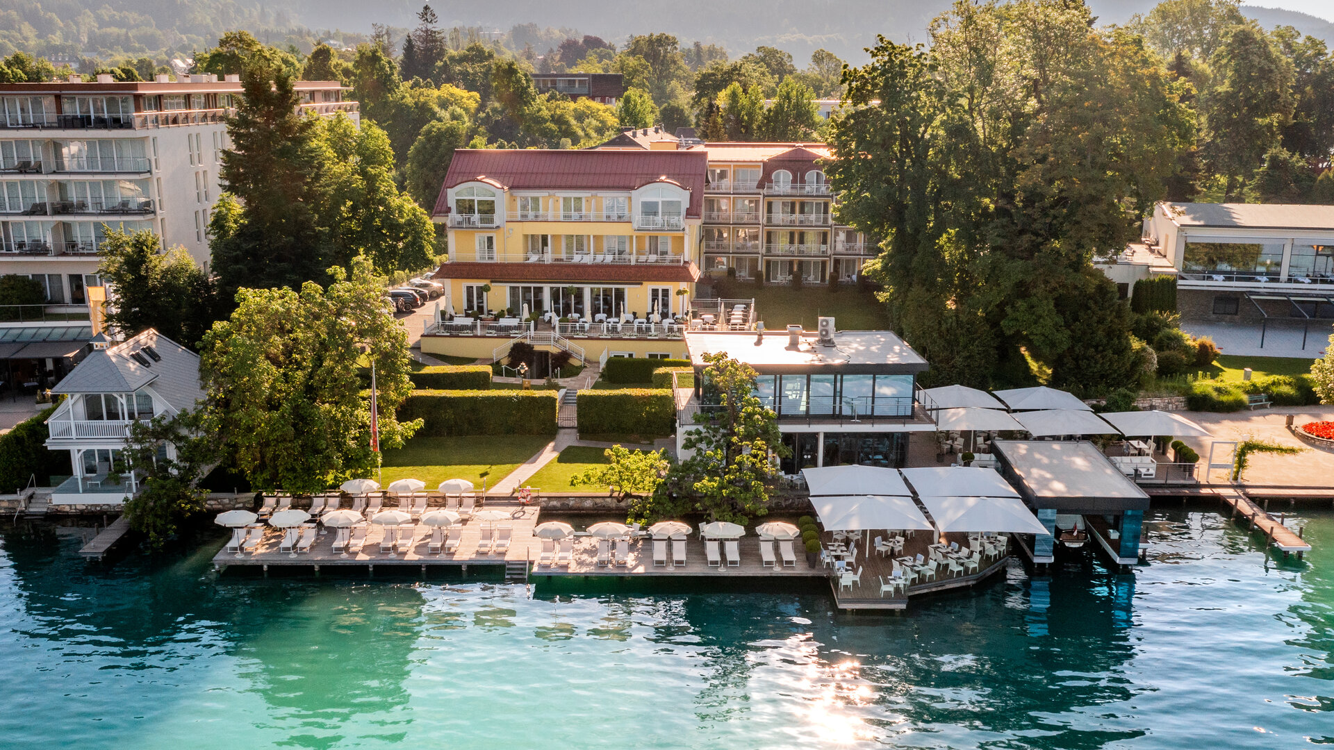 <p>Seehotel Jilly&nbsp;</p>